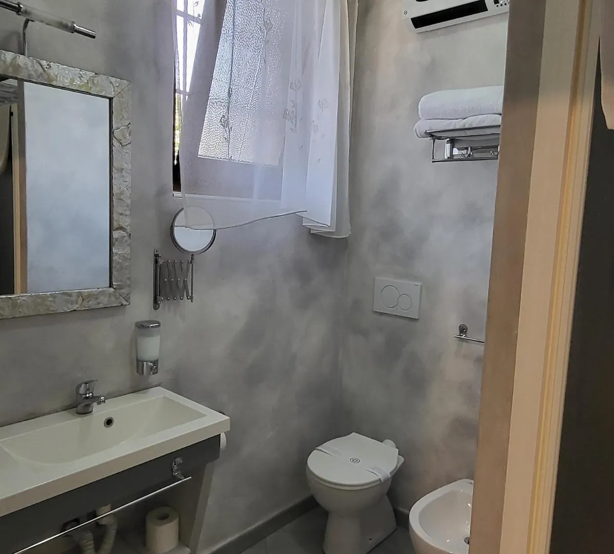Πανσιόν Illuvia 2 Affitta Camere Cornaredo